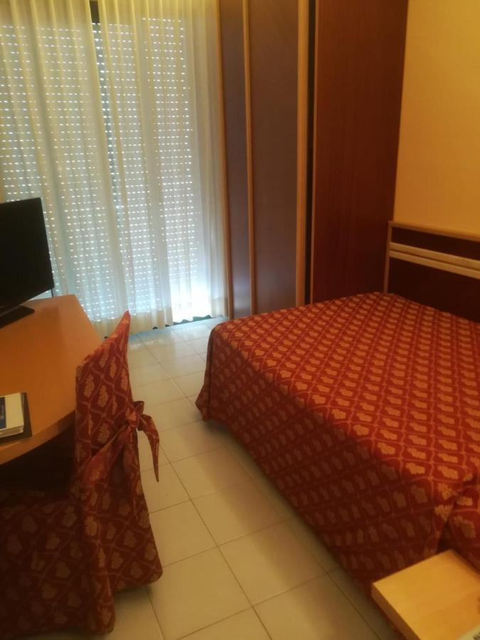 Hotel Europa Beach Village Giulianova Exterior foto