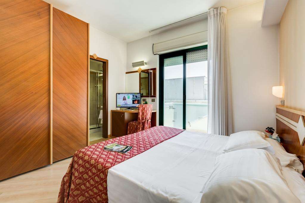 Hotel Europa Beach Village Giulianova Habitación foto