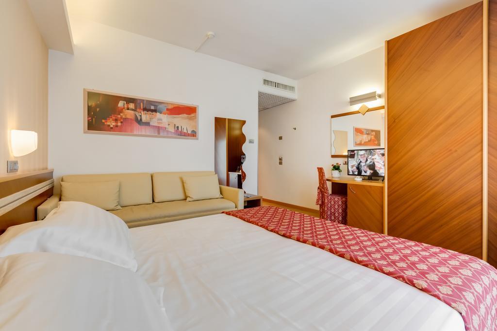 Hotel Europa Beach Village Giulianova Habitación foto