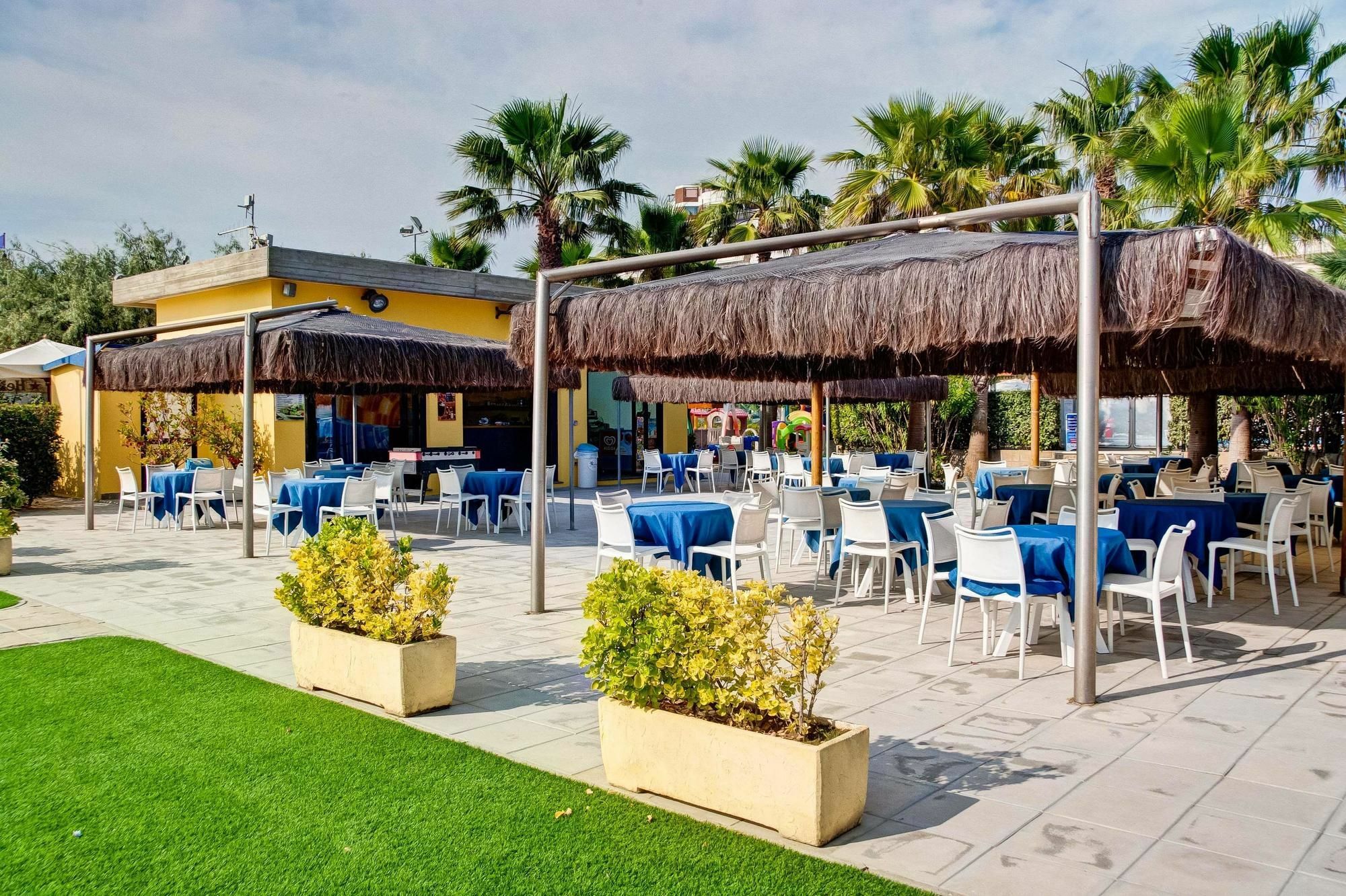 Hotel Europa Beach Village Giulianova Exterior foto